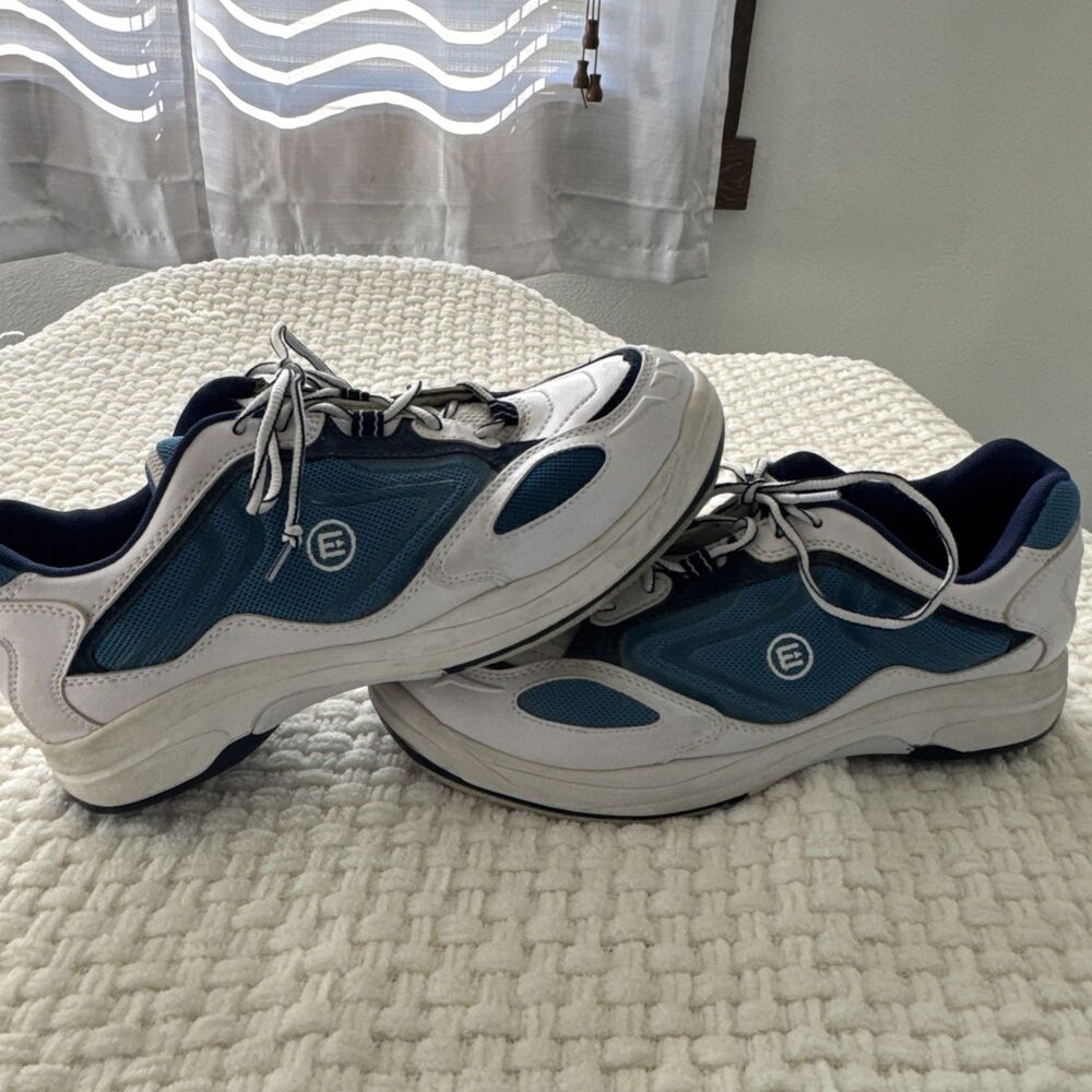 Etonic Women's "Perfect Slide" Bowling Shoes (Model EBWD150-6) W 9.5  (June Poe)